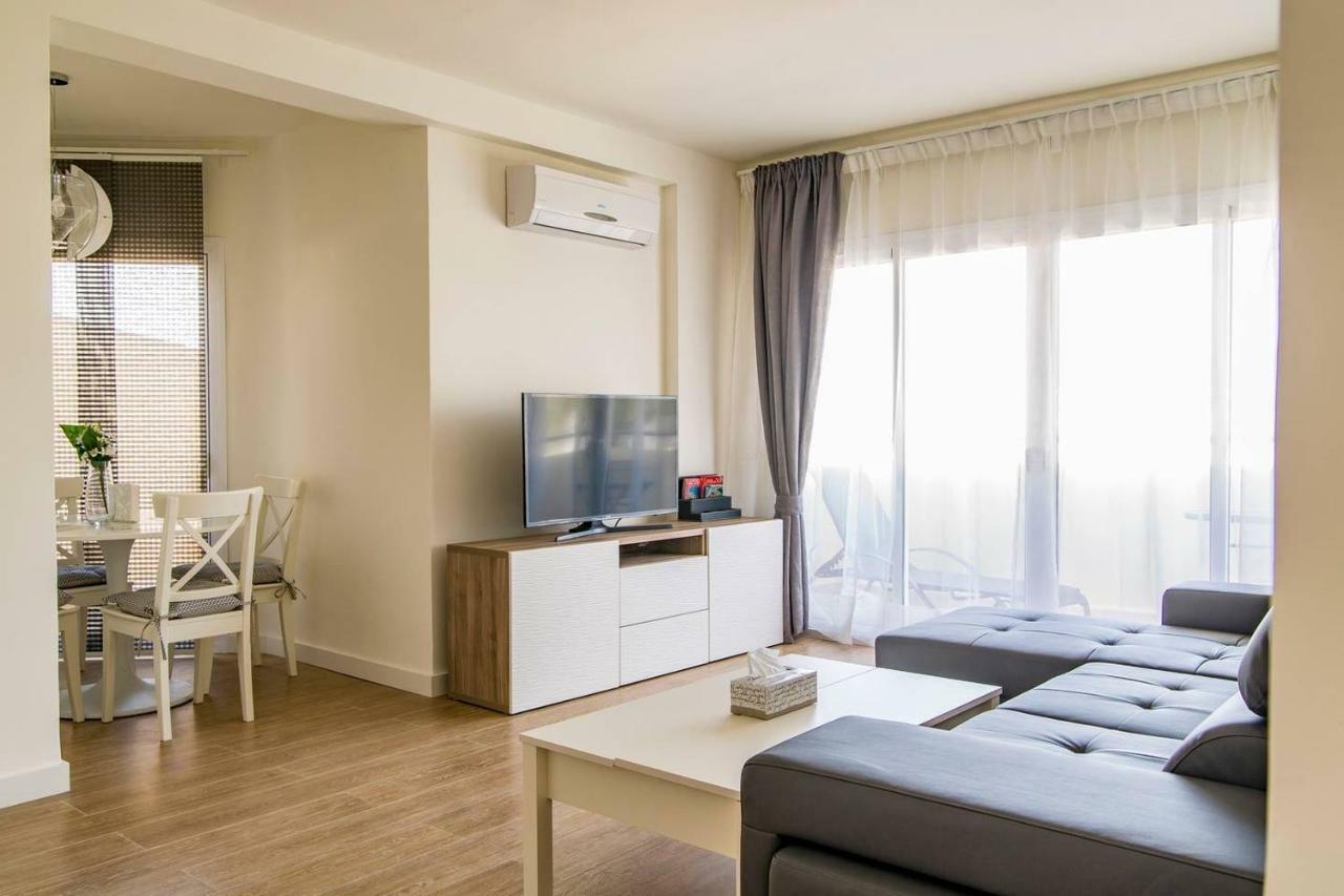 New Apartment Near The Beach & Train Station In Club Playa Flores Torremolinos Exteriör bild