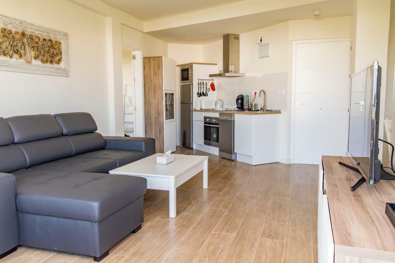 New Apartment Near The Beach & Train Station In Club Playa Flores Torremolinos Exteriör bild